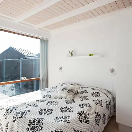 בית נופש Modern Holiday In R M With Terrace